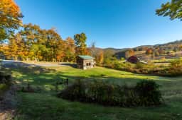 7 Miles to DT AVL, Hot Tub, Mountain View, Fenced Yard, Pet-Friendly