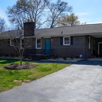Close To It All w/ Hot Tub- Greenville, SC