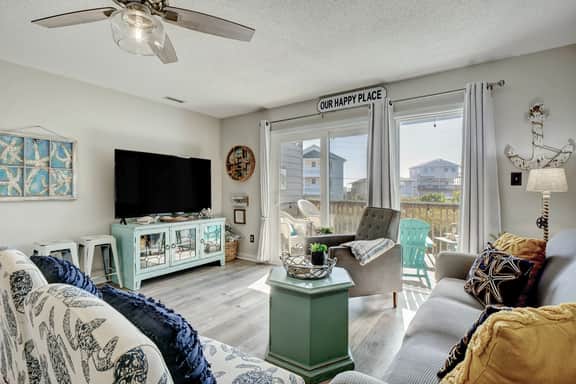 Private Beach Access-3-Bedroom w/ Ocean Views & Pool
