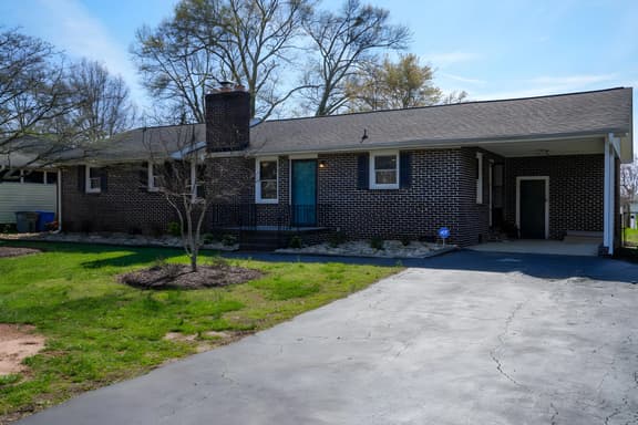 Close To It All w/ Hot Tub- Greenville, SC